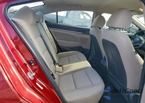 2017 Hyundai Elantra Se z USA, uszkodzony, nr VIN KMHD84LF7HU402681